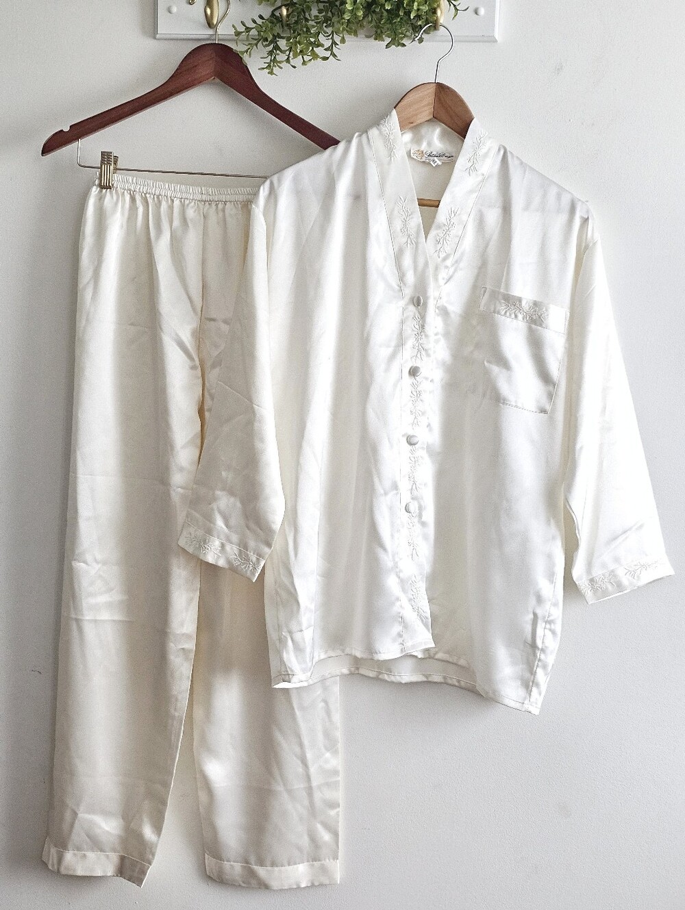Vintage Golden Dragon 100% Silk Pajama Set Butter White Embroidered Lounge